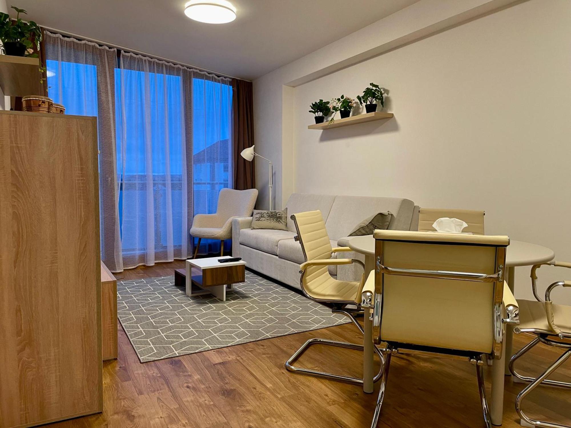 Apartman Astra Sezimovo Usti Exterior photo